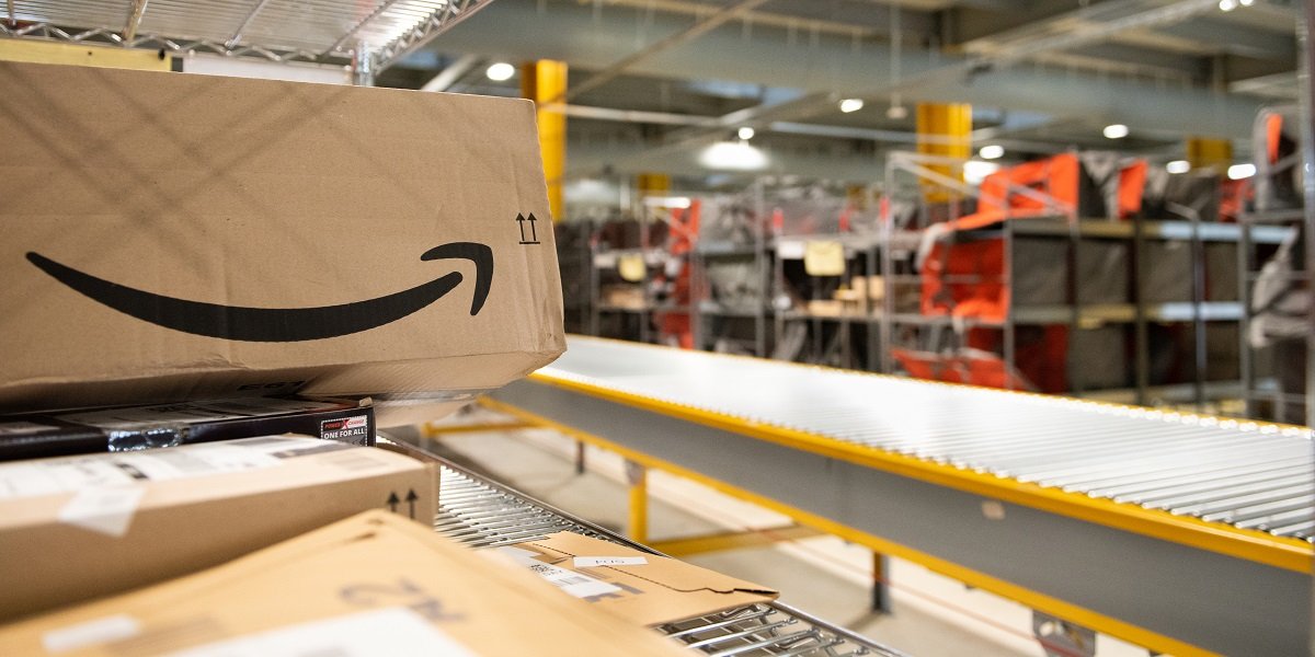Amazon-supply-chain Amazon reforça “pacote” logístico e amplia em 60% mini-CDs no Brasil