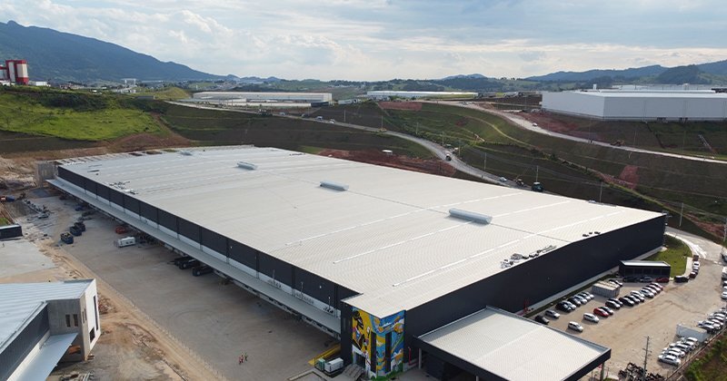 dhl-adidas-cd-extrema Com investimento de R$ 70 milhões, DHL e Adidas inauguram CD semiautomatizado